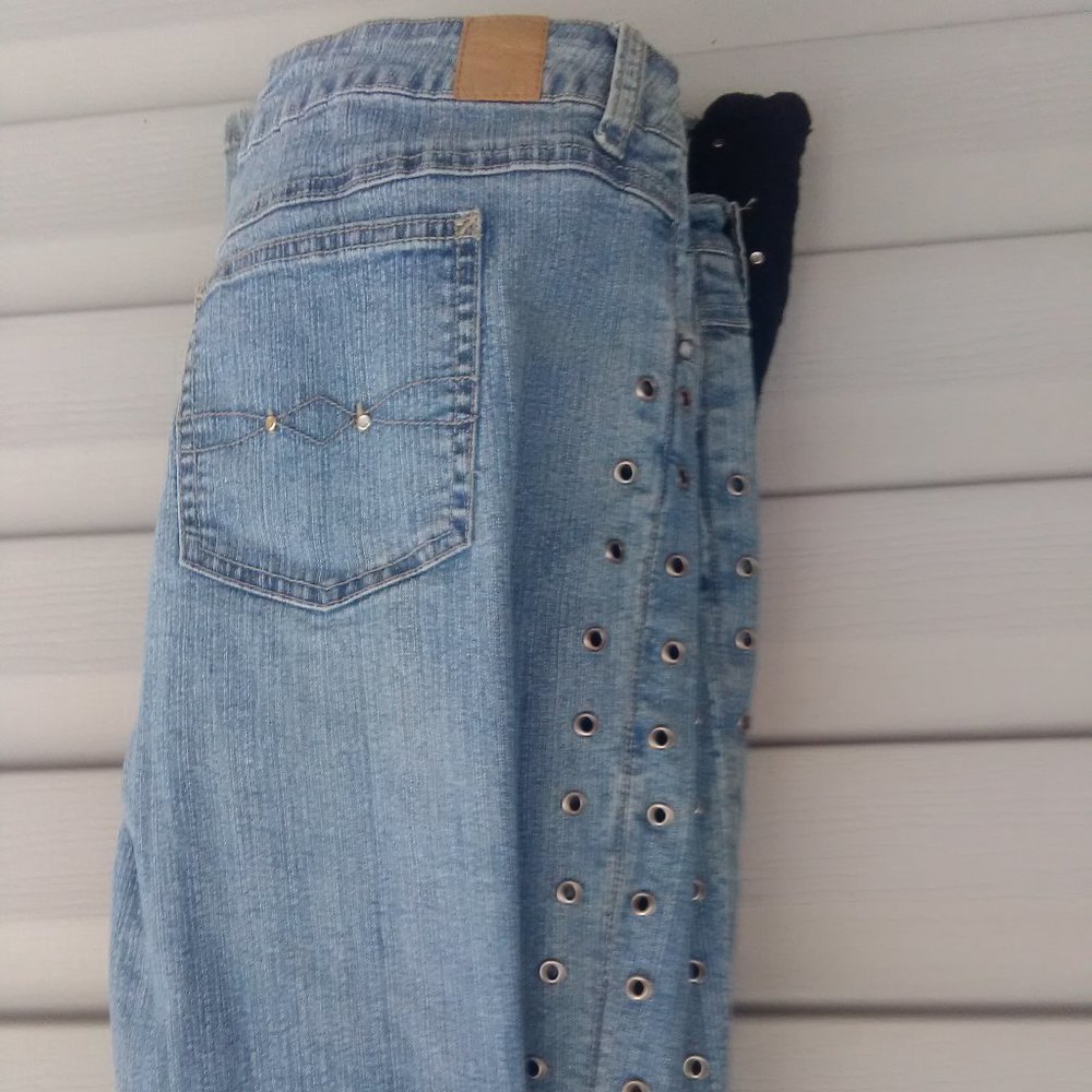 MUDD Jeans